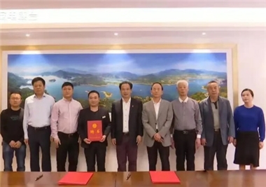 閩旋科技‖捐贈(zèng)100萬(wàn)元，助力教育發(fā)展，踐行社會(huì)責(zé)任使命